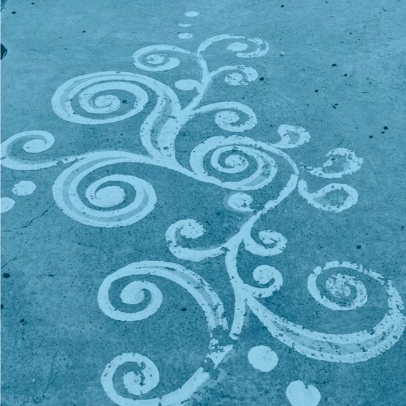 Meet your Posher, Ioanna - Picture 1 of 2